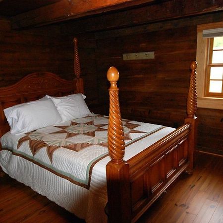 Silver Lake Bed And Breakfast (Adults Only) Harrisonburg Bagian luar foto
